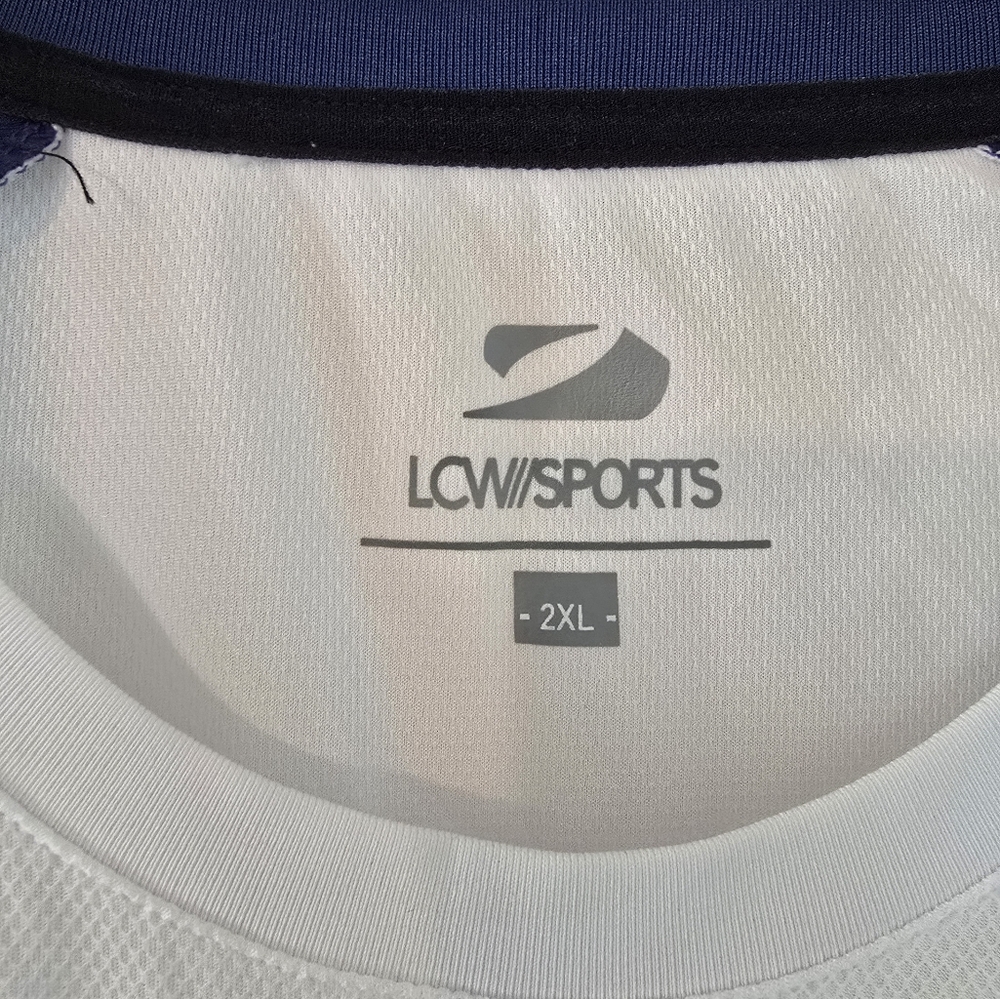 Lc Waikiki White and Blue Athletic T-Shirt, size XXL - Picture 7 of 7